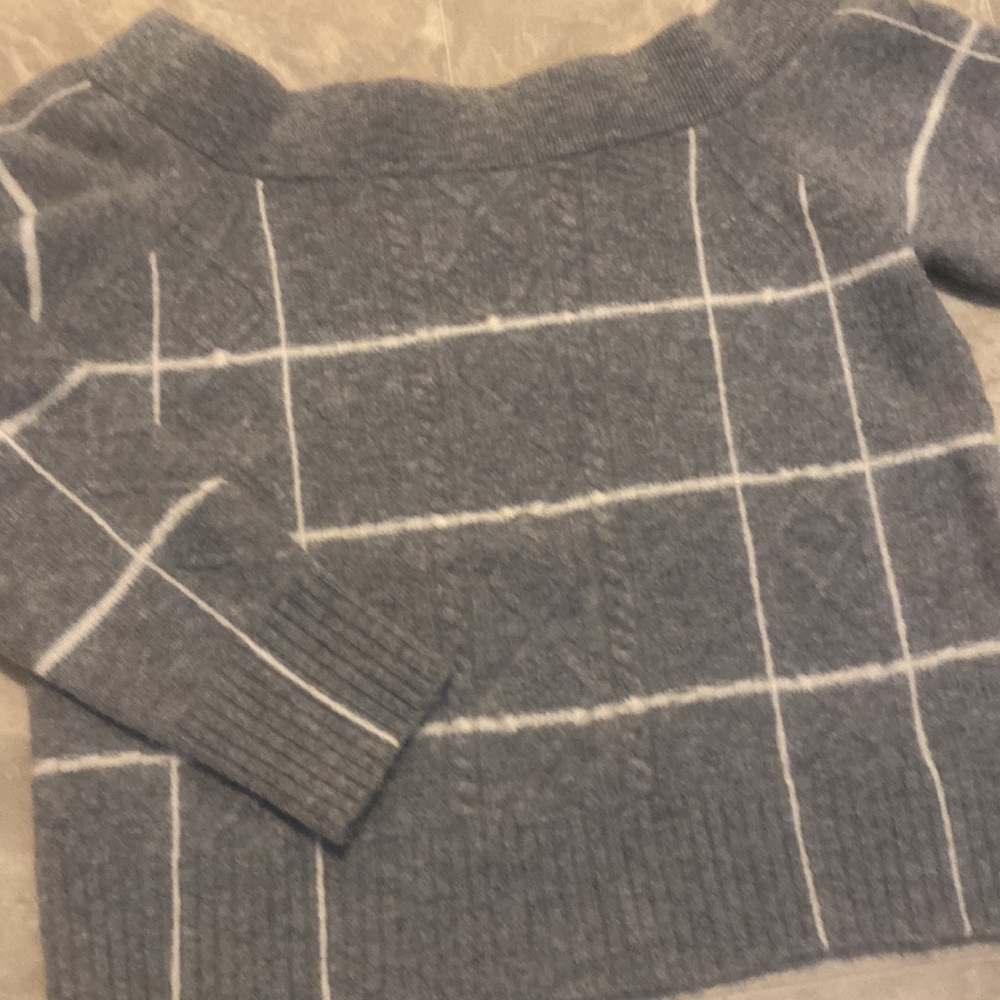 Sweater - Picture 2 of 7
